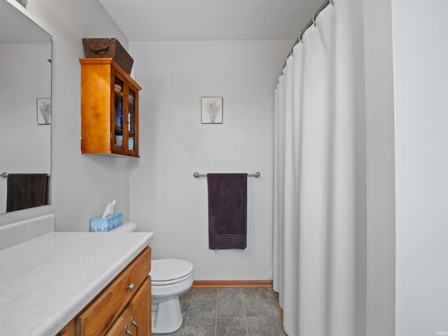 3335 Firethorne Ct, Fort Wayne, IN 46814 - full bathroom featuring vanity, toilet, baseboards, and a shower with shower curtain
