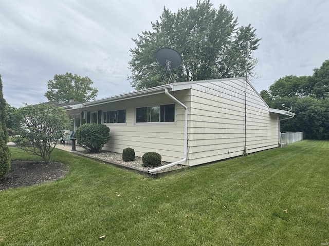504 S Stratton Way, Decatur, IN 46733 - view of side of home featuring a yard