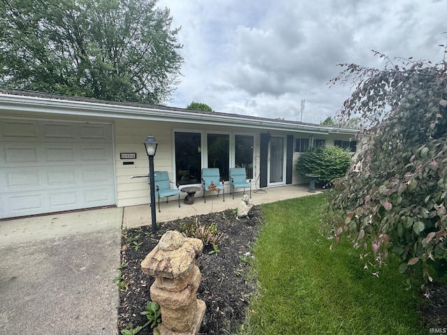 504 S Stratton Way, Decatur, IN 46733 - view of rear view of house