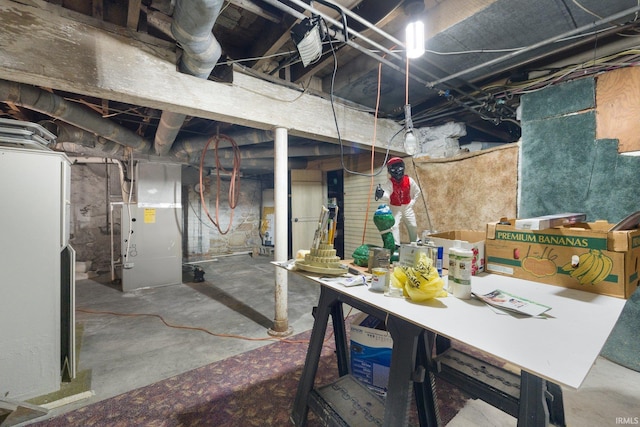111 N State St, South Whitley, IN 46787 - unfinished below grade area featuring heating unit
