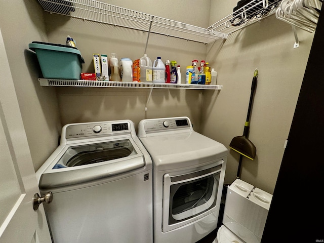 855 N Abigail Ln, Ellettsville, IN 47429 - washroom with washing machine and clothes dryer