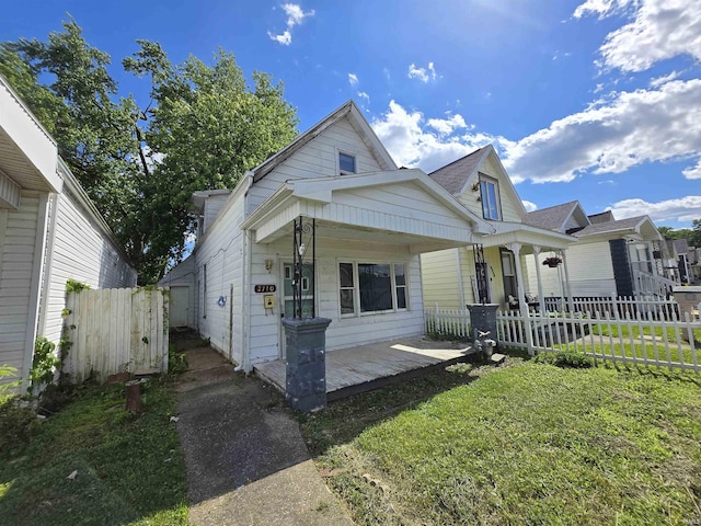 2710 W Virginia St, Evansville, IN 47712 - view of front of house featuring a porch