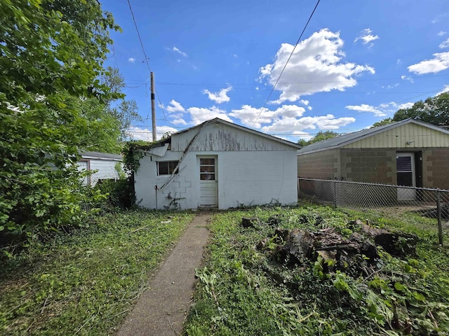2710 W Virginia St, Evansville, IN 47712 - view of outdoor structure
