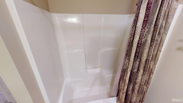 3043 N 400 E Xrd, Monticello, IN 47960 - full bathroom featuring a shower with shower curtain