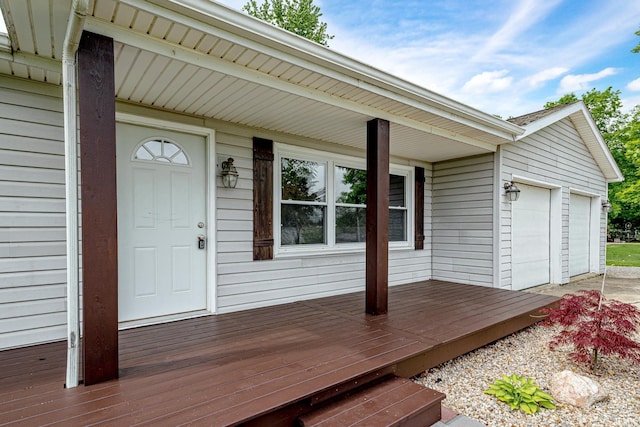 650 E Spear Rd, Columbia City, IN 46725 - deck with an attached garage