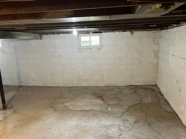 1016 Shore Dr, Fort Wayne, IN 46805 - view of basement