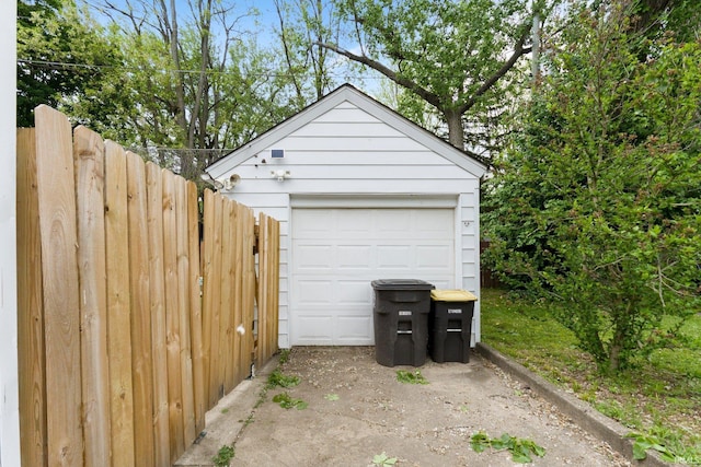 1324 Maple Ave, Fort Wayne, IN 46807 - view of detached garage