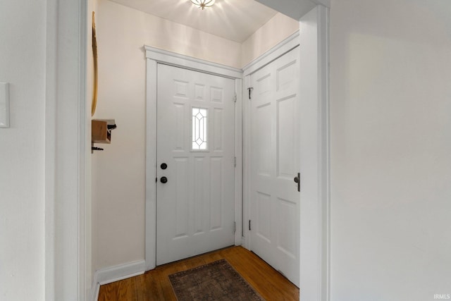 1324 Maple Ave, Fort Wayne, IN 46807 - foyer featuring wood finished floors and baseboards