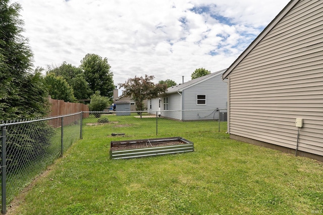 117 Kensal Ct, Lafayette, IN 47909 - view of yard with central AC unit