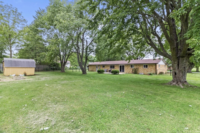 1875 N Michael Dr, Marion, IN 46952 - view of yard