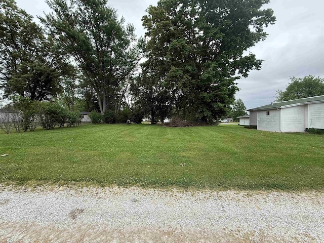 204 S Railroad Ln, Oaktown, IN 47561 - view of yard