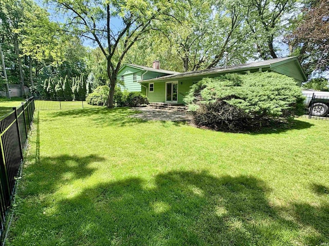 141 Indian Rock Dr, West Lafayette, IN 47906 - view of yard with a patio area