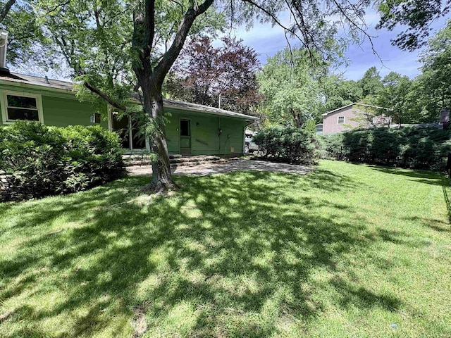 141 Indian Rock Dr, West Lafayette, IN 47906 - view of grassy yard