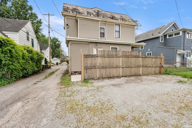 1018 Loree St, Fort Wayne, IN 46805 - view of back of property