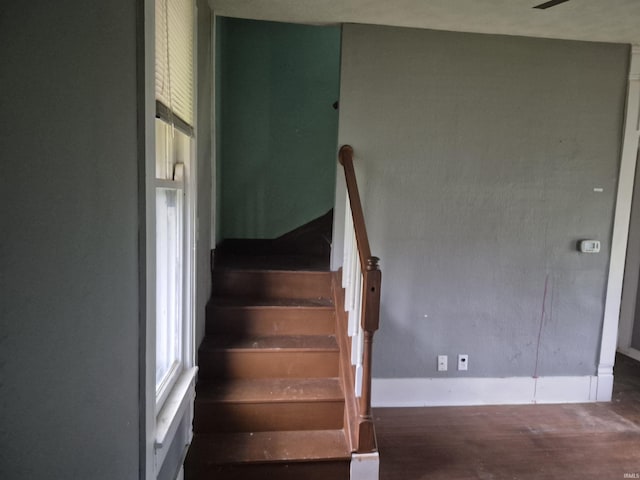 435 N Main St, Mulberry, IN 46058 - staircase with baseboards