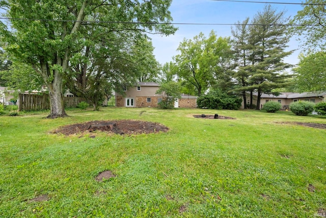 2213 Old Oak Dr, West Lafayette, IN 47906 - view of yard
