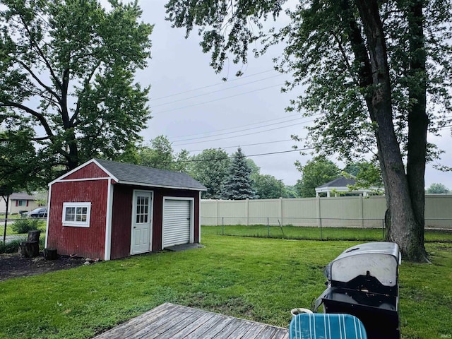 1005 Elm St, Plymouth, IN 46563 - view of yard with an outdoor structure