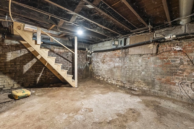2121 Parnell Ave, Fort Wayne, IN 46805 - unfinished below grade area with stairs