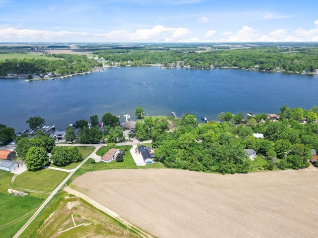 3705 E Forest Glen Ave, Leesburg, IN 46538 - aerial view of a large body of water