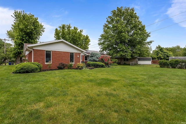 1105 E Southway Blvd, Kokomo, IN 46902 - view of green lawn