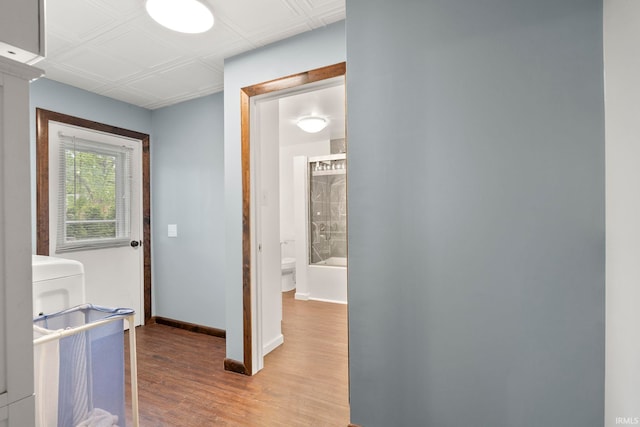 726 S Johnson, Bluffton, IN 46714 - hall featuring light wood-style floors and baseboards