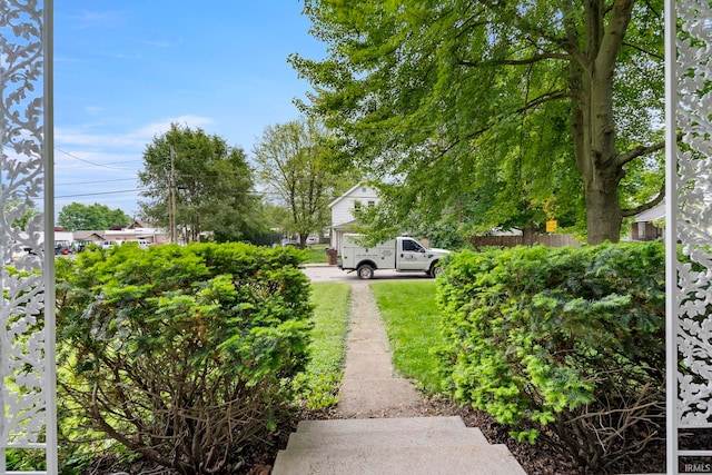 726 S Johnson, Bluffton, IN 46714 - view of yard