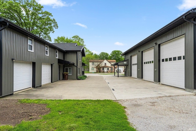 714 Hazel St, Auburn, IN 46706 - view of garage