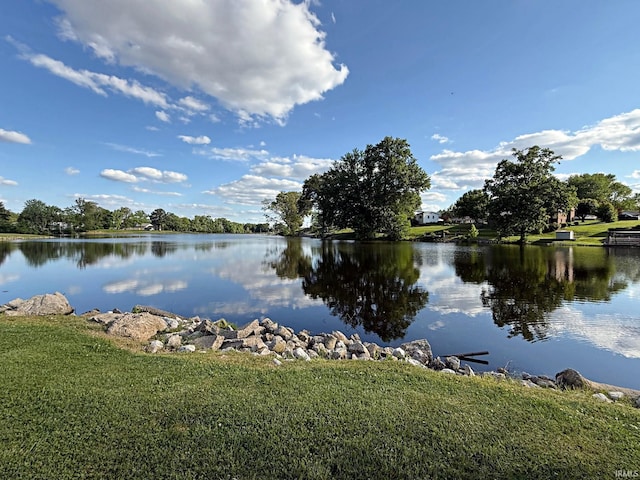 2124 Lakeview Dr, Washington, IN 47501 - water view
