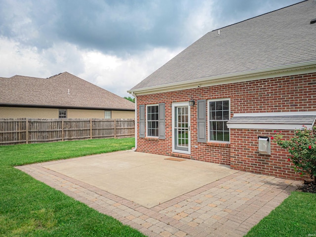 2747 Thornhill Dr, Evansville, IN 47725 - view of patio / terrace