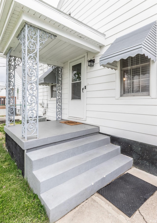 2500 N Govenor St, Evansville, IN 47711 - view of doorway to property