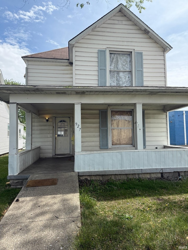 927 Wheatland Ave, Logansport, IN 46947 - view of front facade with a porch