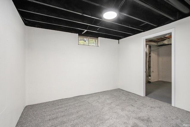 718 W 8th St, Mishawaka, IN 46544 - basement with carpet