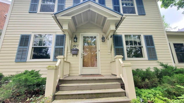 447 Englewood Ct, Fort Wayne, IN 46807 - view of exterior entry