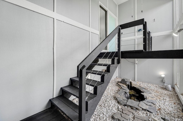 9531 Ledge Wood Ct, Fort Wayne, IN 46804 - view of stairs