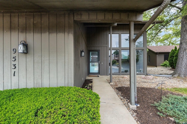 9531 Ledge Wood Ct, Fort Wayne, IN 46804 - view of exterior entry