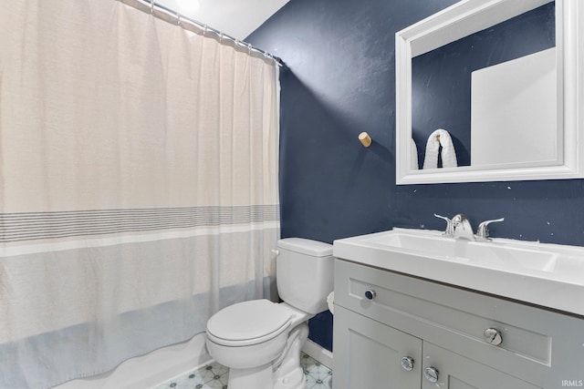6420 Londonderry Ln, Fort Wayne, IN 46835 - full bath with toilet, vanity, baseboards, and shower / bath combo with shower curtain