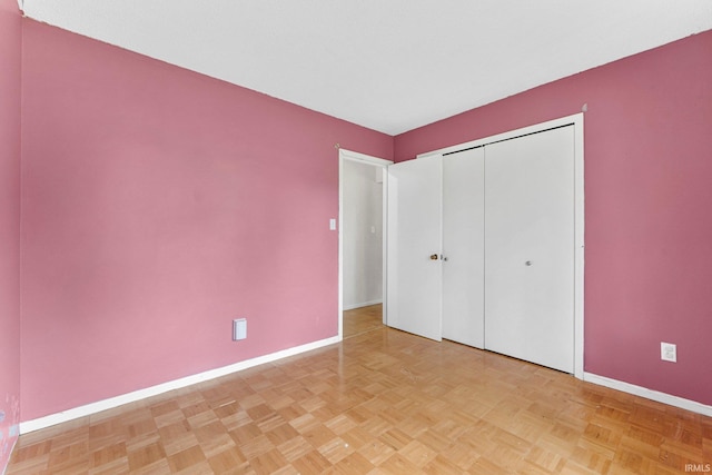6420 Londonderry Ln, Fort Wayne, IN 46835 - unfurnished bedroom with baseboards and a closet