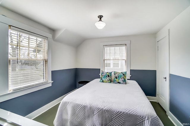 1920 Kenwood Ave, Fort Wayne, IN 46805 - bedroom featuring baseboards and lofted ceiling