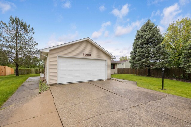 6008 Hinsdale Ln, Fort Wayne, IN 46835 - view of detached garage