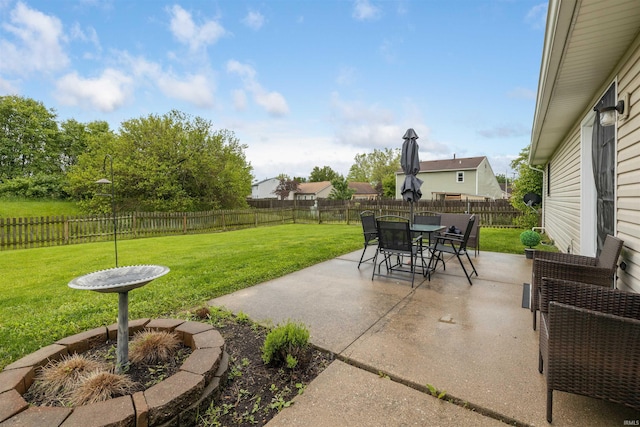 6008 Hinsdale Ln, Fort Wayne, IN 46835 - view of patio