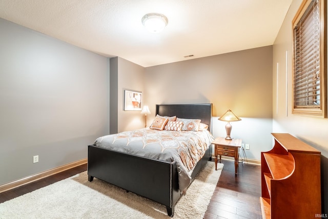 8505 Crenshaw Ct, Fort Wayne, IN 46835 - bedroom with wood finished floors and baseboards