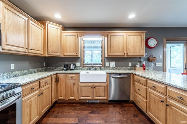 8505 Crenshaw Ct, Fort Wayne, IN 46835 - kitchen with appliances with stainless steel finishes, light brown cabinets, plenty of natural light, and recessed lighting