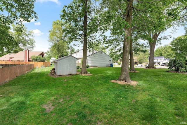 9006 Forestdale Dr, New Haven, IN 46774 - view of yard