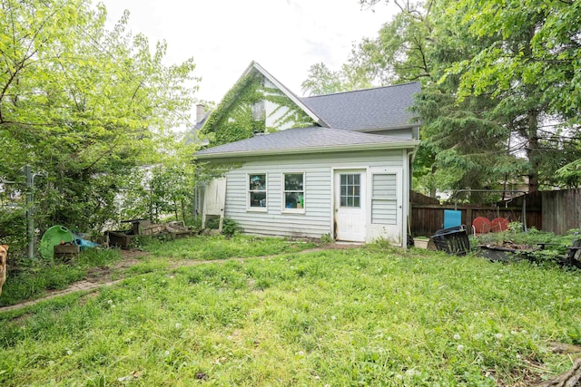 430 S Columbia St, Warsaw, IN 46580 - back of property featuring a shingled roof