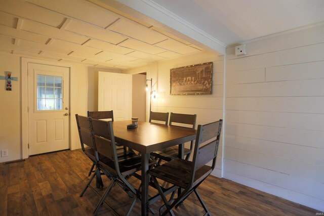 482 E Jefferson St, Andrews, IN 46702 - dining room featuring dark wood finished floors