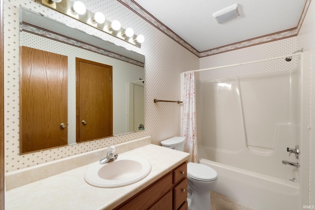 2223 Old Auburn Cv, Fort Wayne, IN 46845 - full bath with vanity, shower / bathtub combination with curtain, toilet, and wallpapered walls