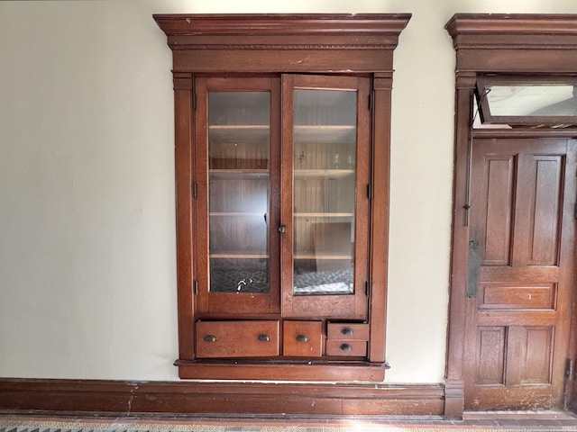 806 E Market St, Logansport, IN 46947 - detailed view