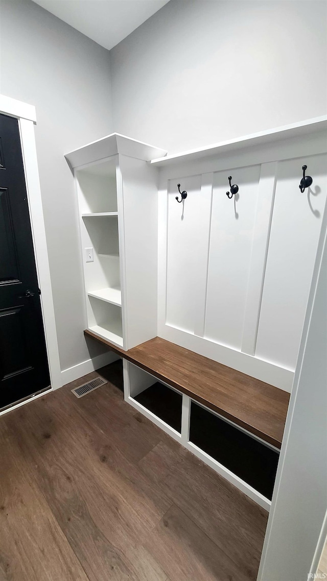 2022 W Blackberry Trl, Warsaw, IN 46582 - mudroom featuring wood finished floors and baseboards