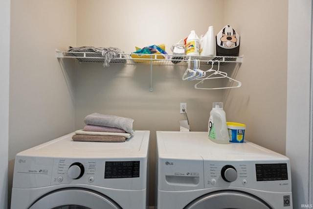 1606 Waverly Dr, Lafayette, IN 47909 - washroom with washer and dryer