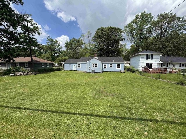 6701 E Hickory Ln, Muncie, IN 47303 - back of property featuring a yard